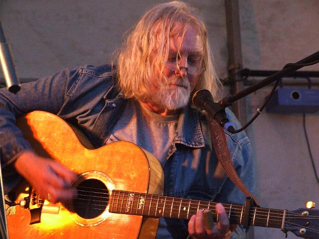 Robin Williamson 8.jpg